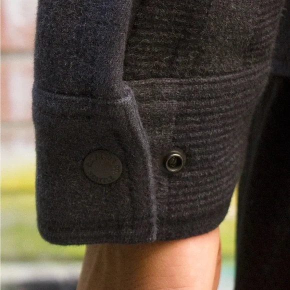 Filson Men's Beartooth Camp Jacket, Large - Picture 5 of 6